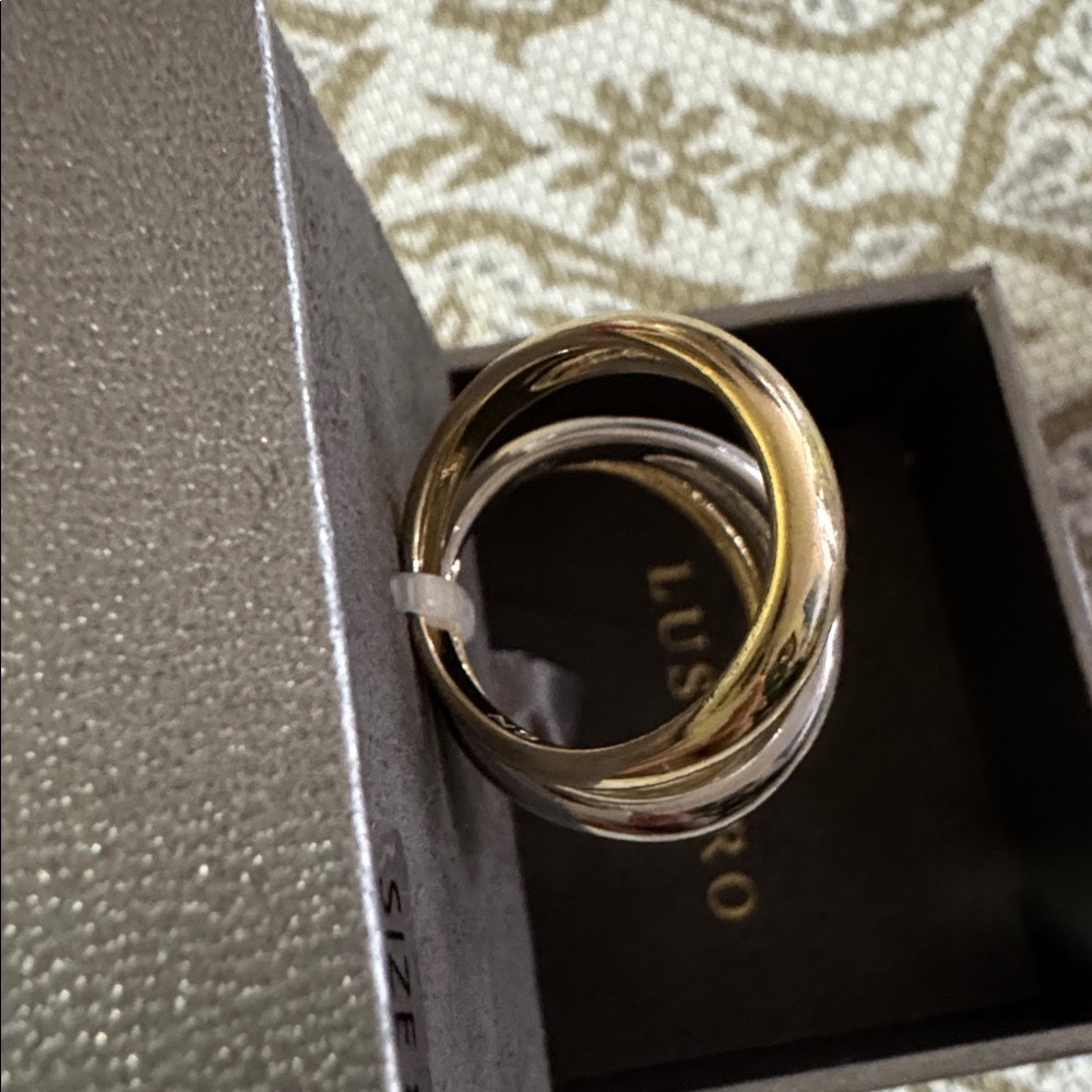 Silver and Gold Designer Accessory lussero sz 8 rings - Picture 4 of 5